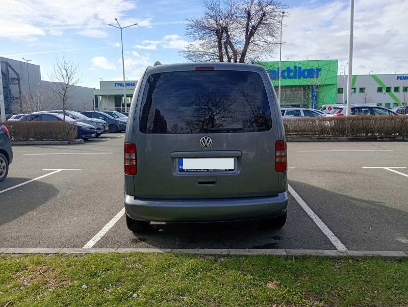 VW Caddy 1.6, снимка 5 - Автомобили и джипове - 53575889