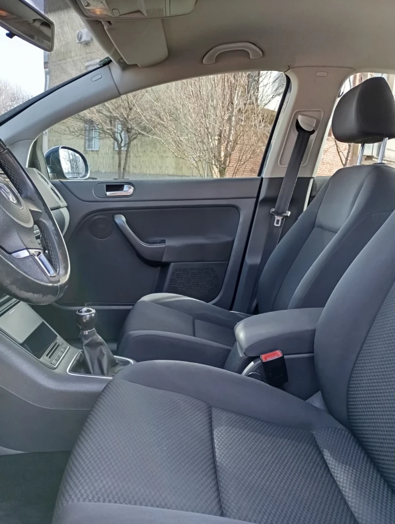 VW Golf Plus 1.6 TDI 105 k.s., снимка 3 - Автомобили и джипове - 53595711