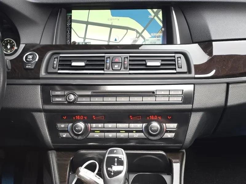 BMW 528 i, снимка 13 - Автомобили и джипове - 55146032