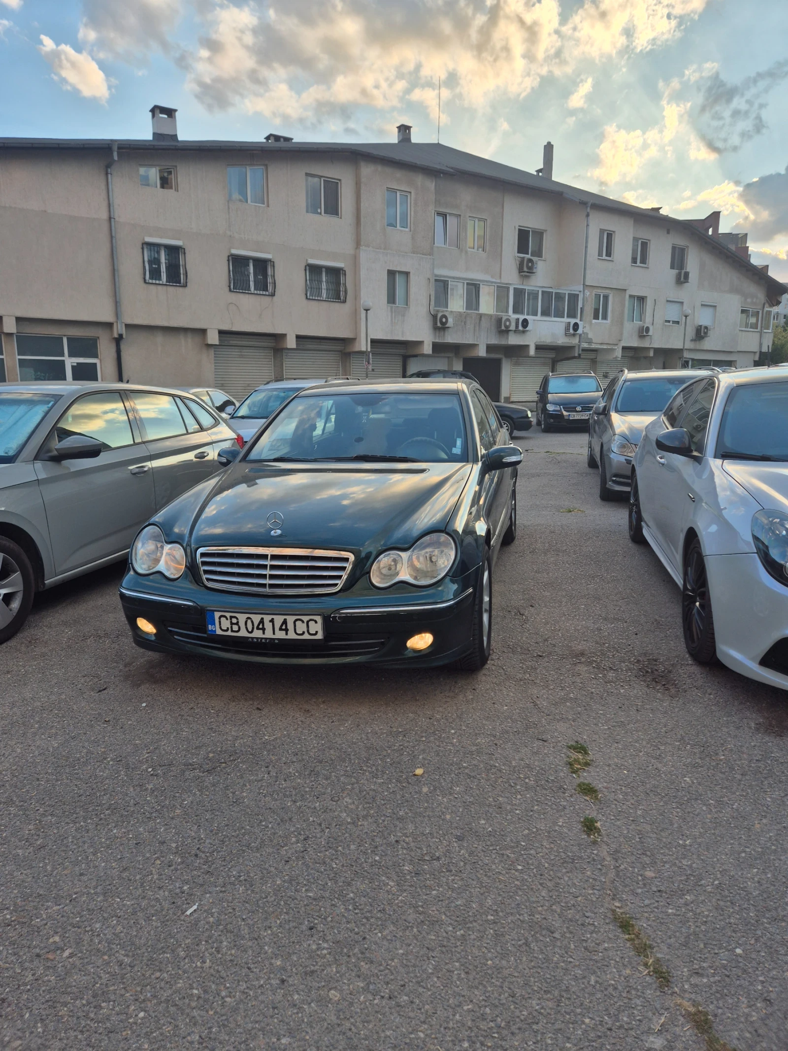 Mercedes-Benz C 220 Седан АВТОМАТ, снимка 1