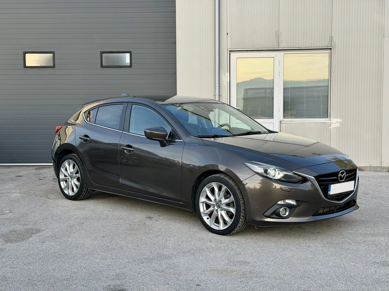 Mazda 3 2.2d Automatic* Xenon* Bose* Navi* Подгрев* HeadUP, снимка 1