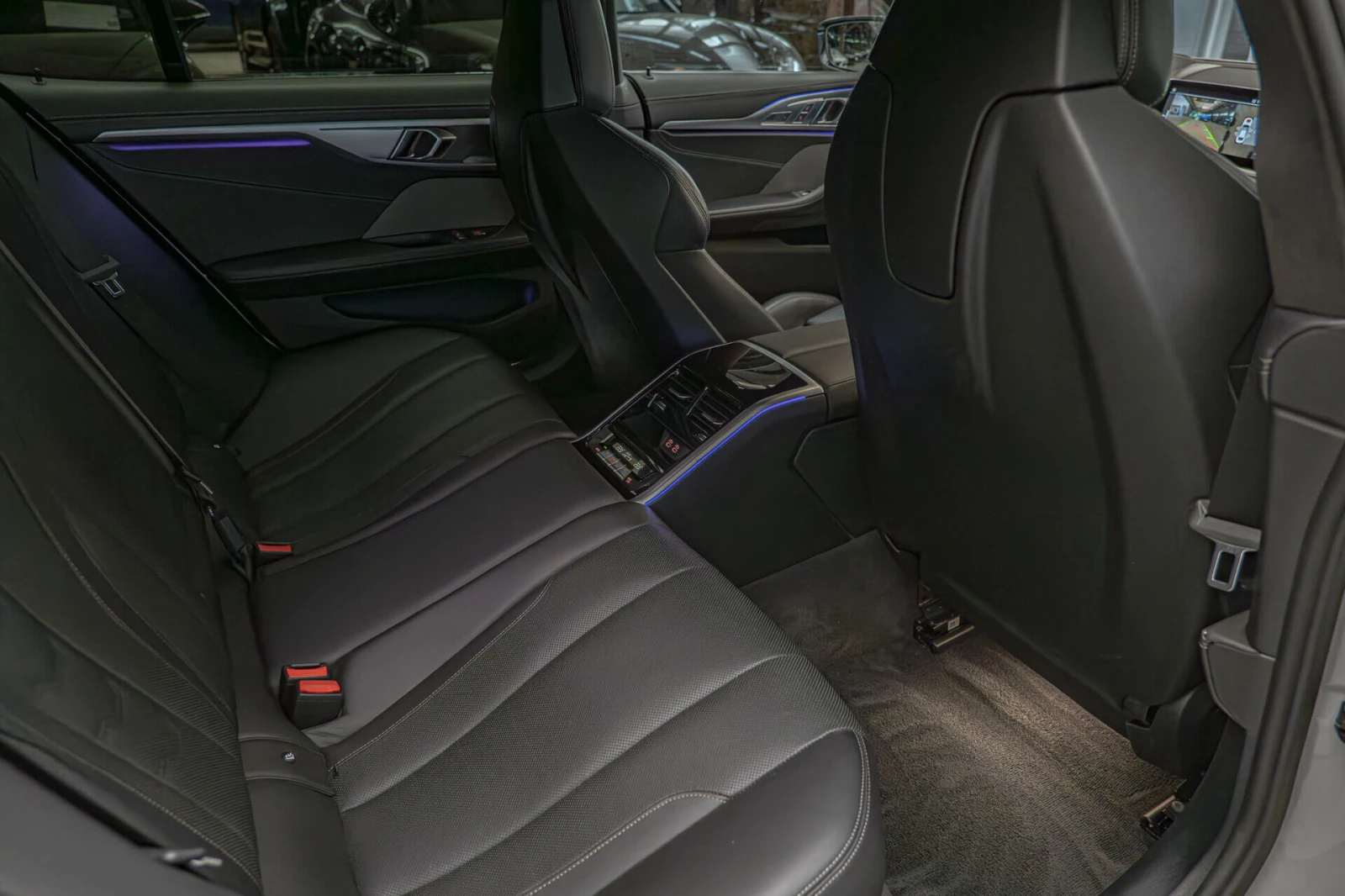 BMW 840 Gran Coupe/xDrive/Harman Kardon/Soft Close/Обдухва - изображение 10