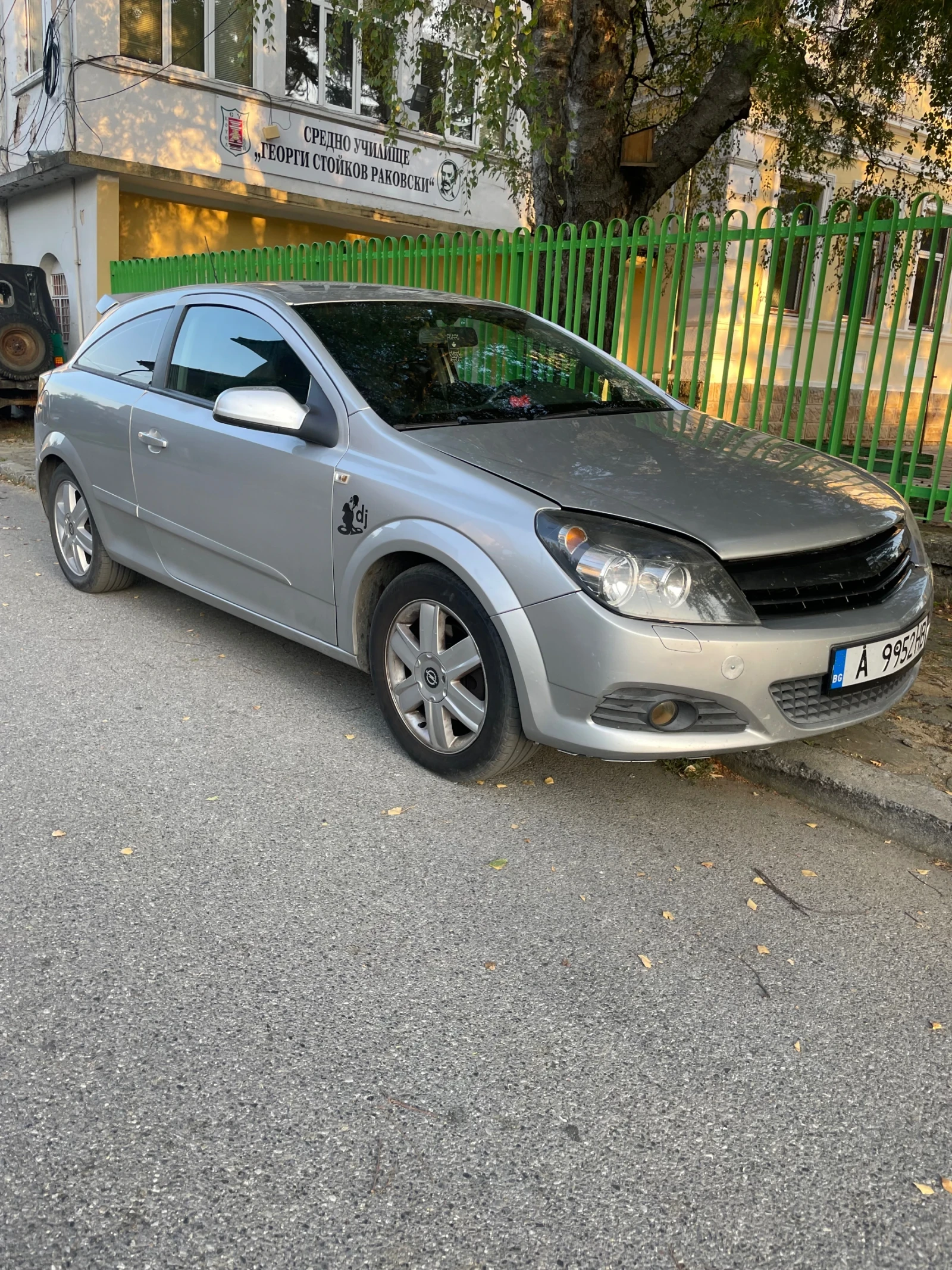 Opel Astra GTC - изображение 4