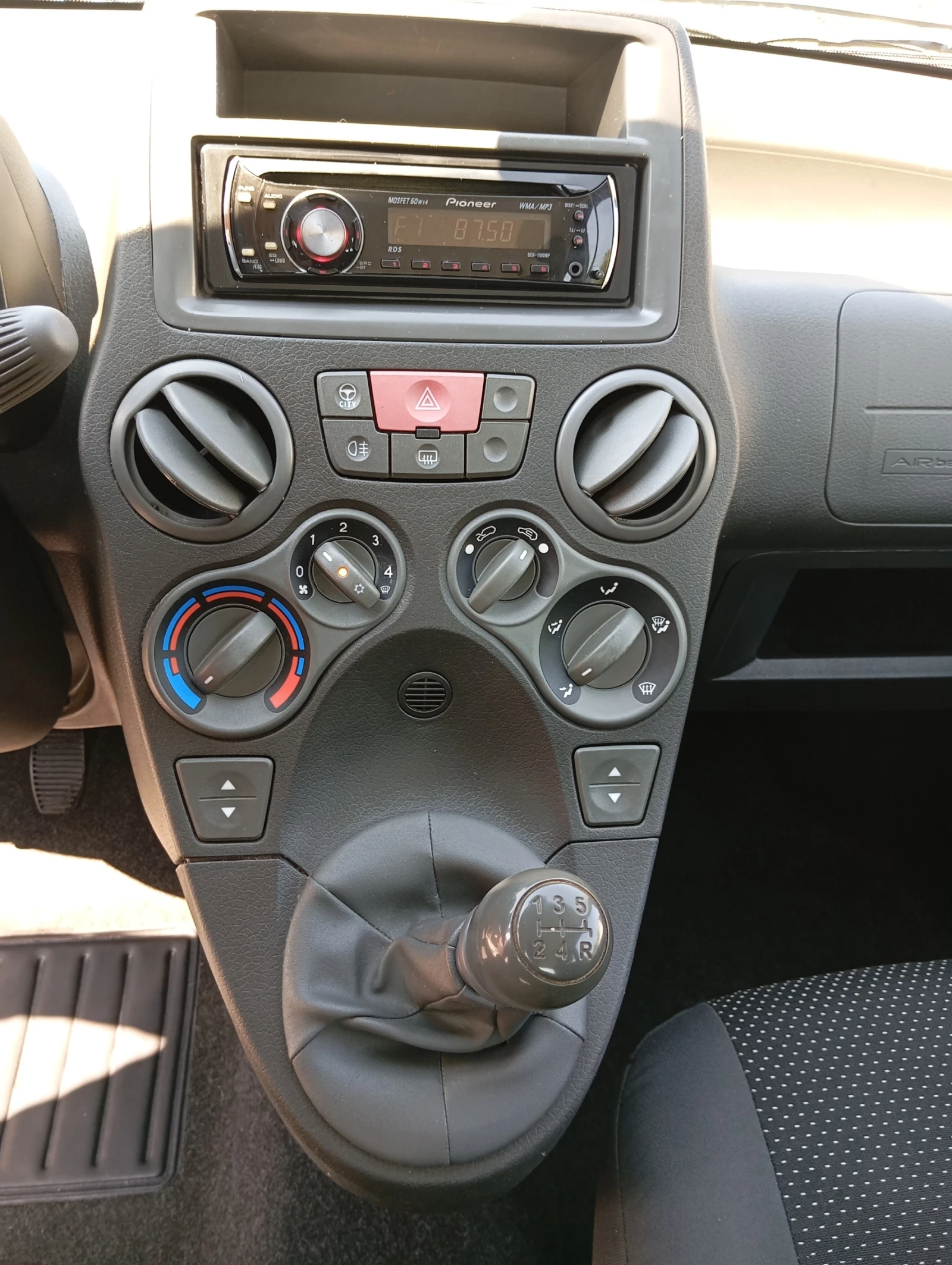 Fiat Panda 1.2-I-КЛИМАТРОНИК - изображение 10