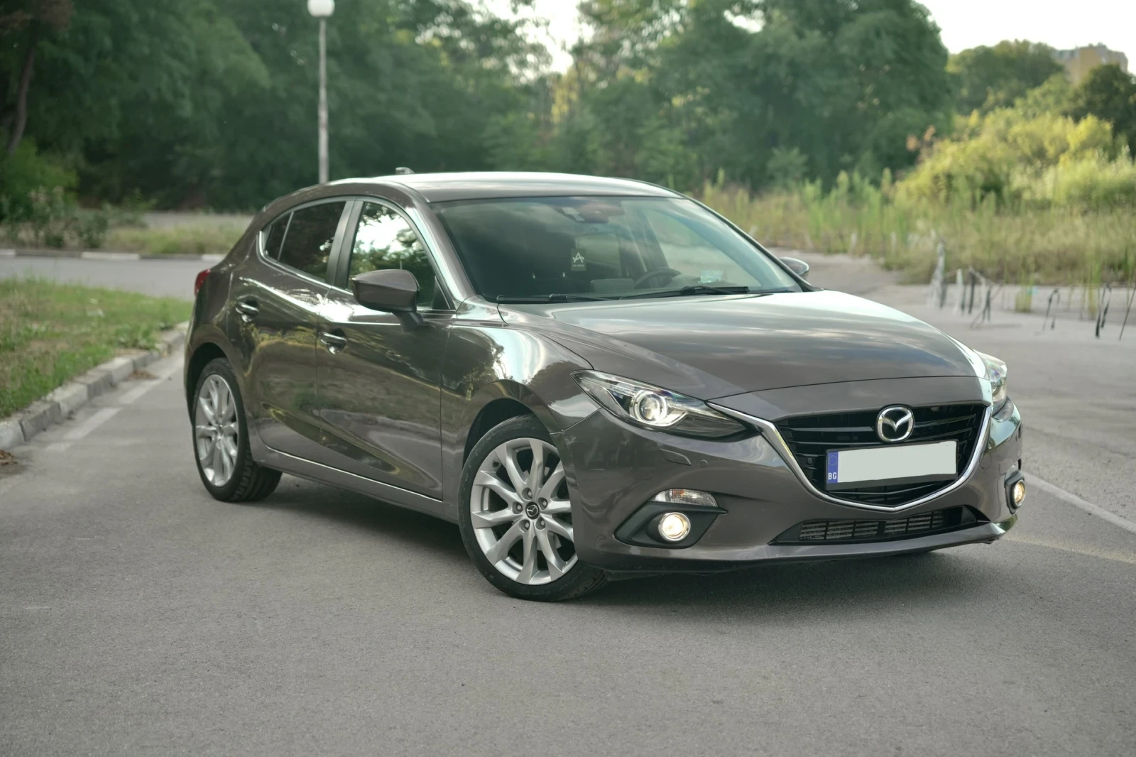 Mazda 3 Automatic* Xenon* Bose* Navi* Подгрев* HeadUP, снимка 2 - Автомобили и джипове - 55215702
