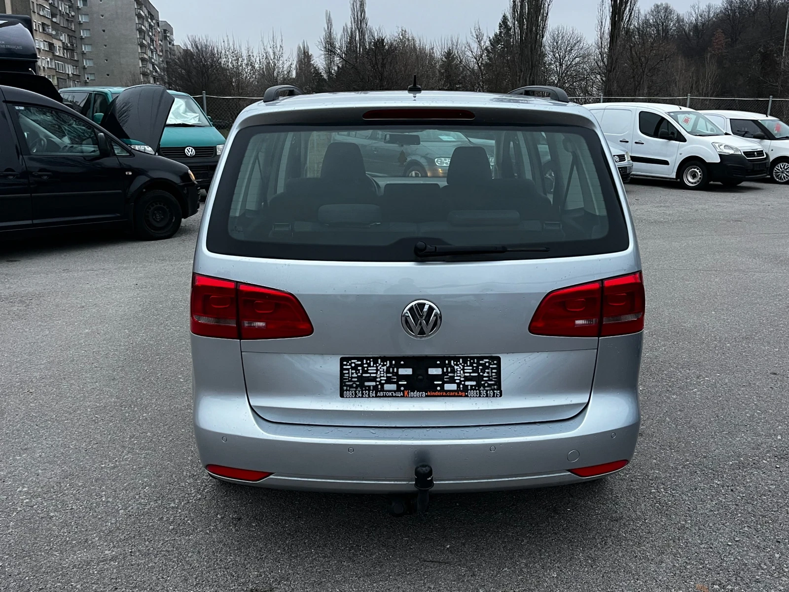 VW Touran 1.6TDI 105кс 6скорости - изображение 4