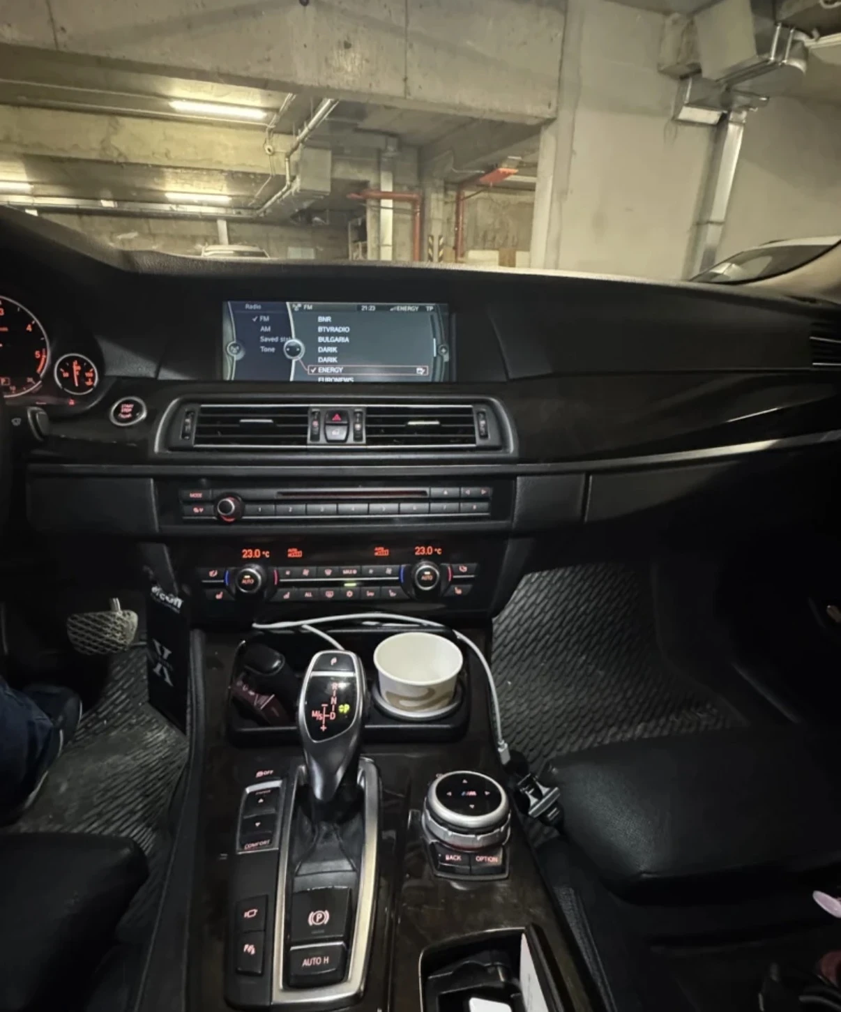 BMW 535 D * Head Up * Обдухване * 360 Кам * Active Sound * - изображение 8