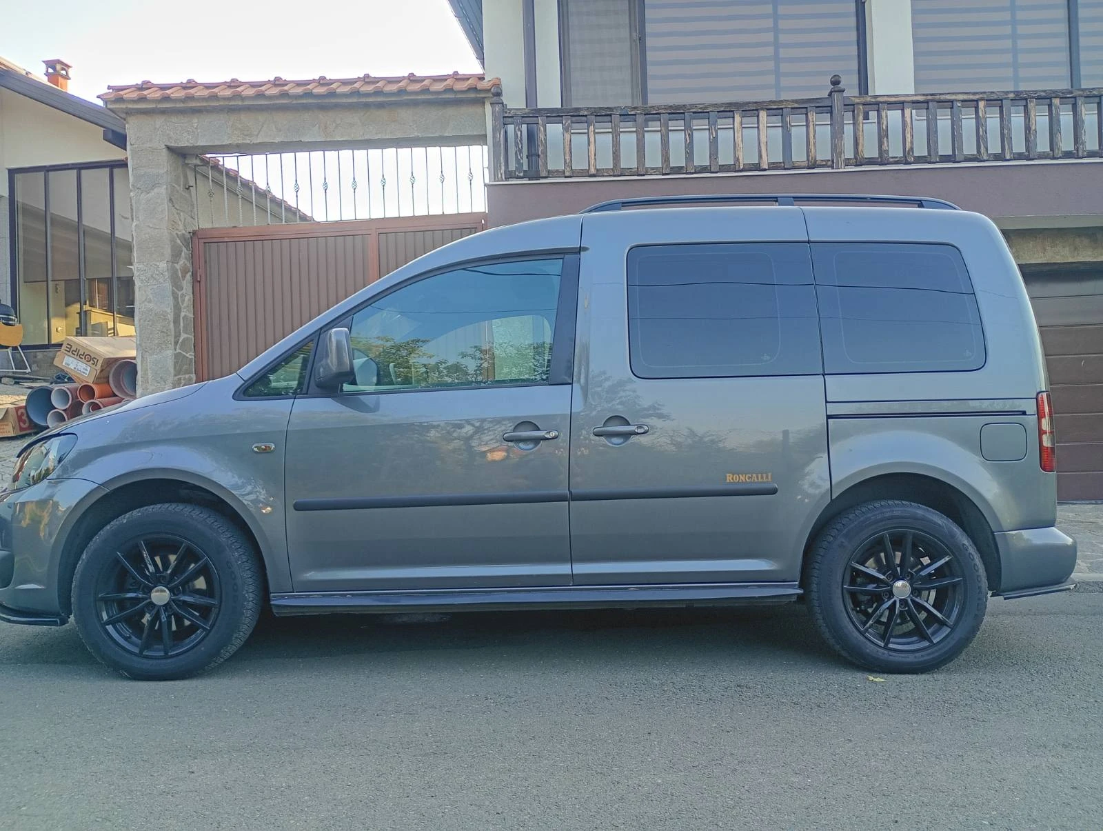 VW Caddy 1.6, снимка 3 - Автомобили и джипове - 55435595