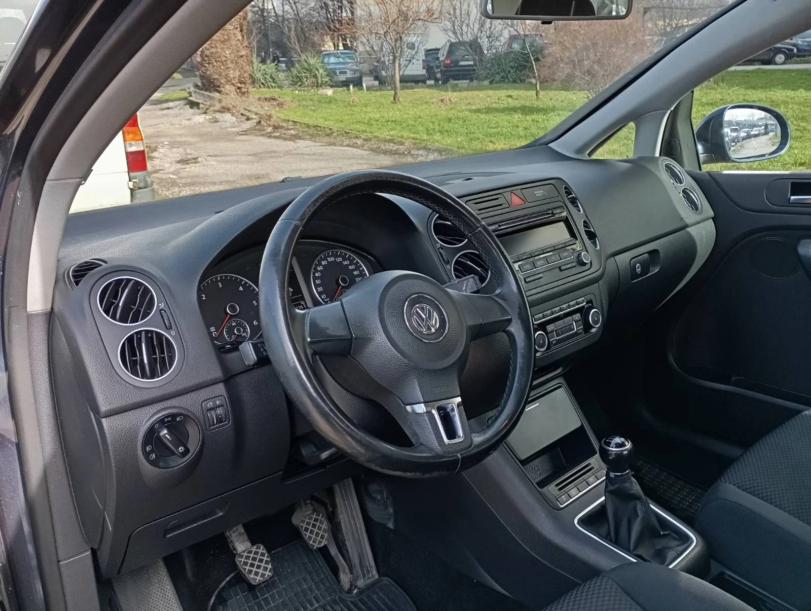 VW Golf Plus 1.6 TDI 105 k.s. - изображение 6