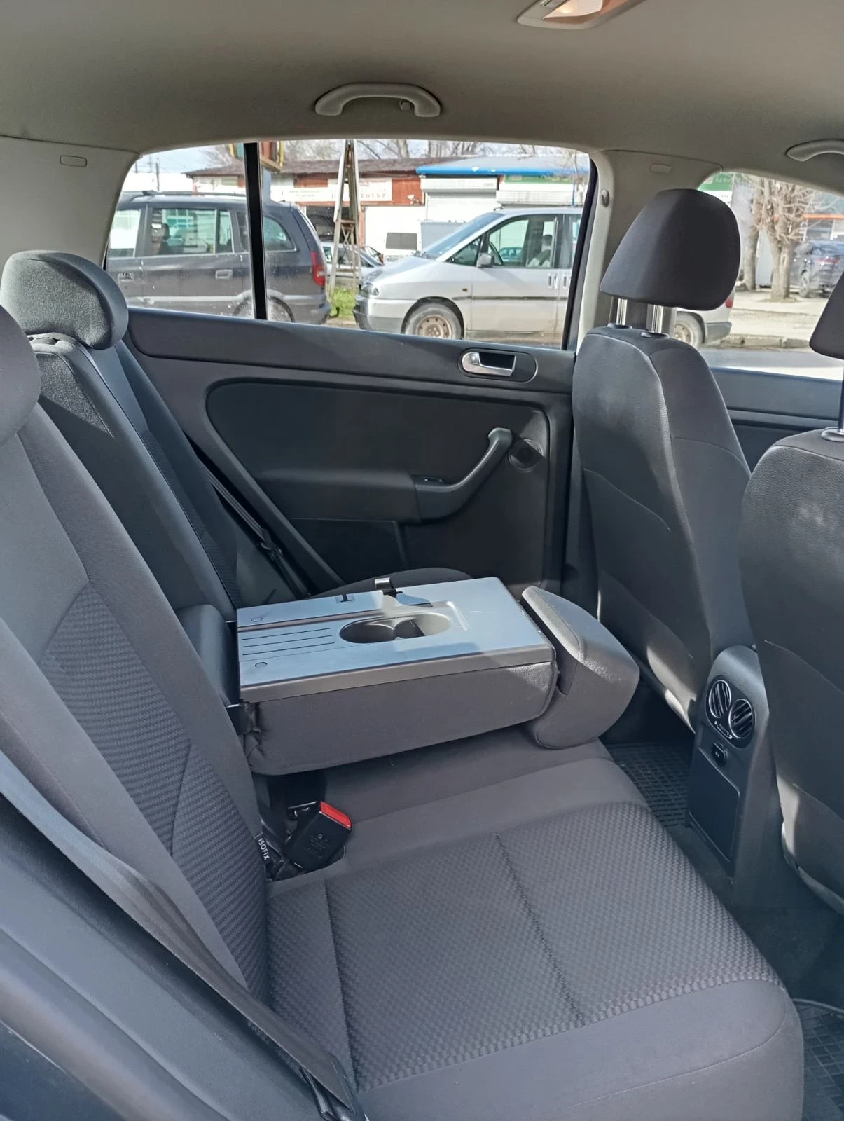 VW Golf Plus 1.6 TDI 105 k.s. - изображение 2