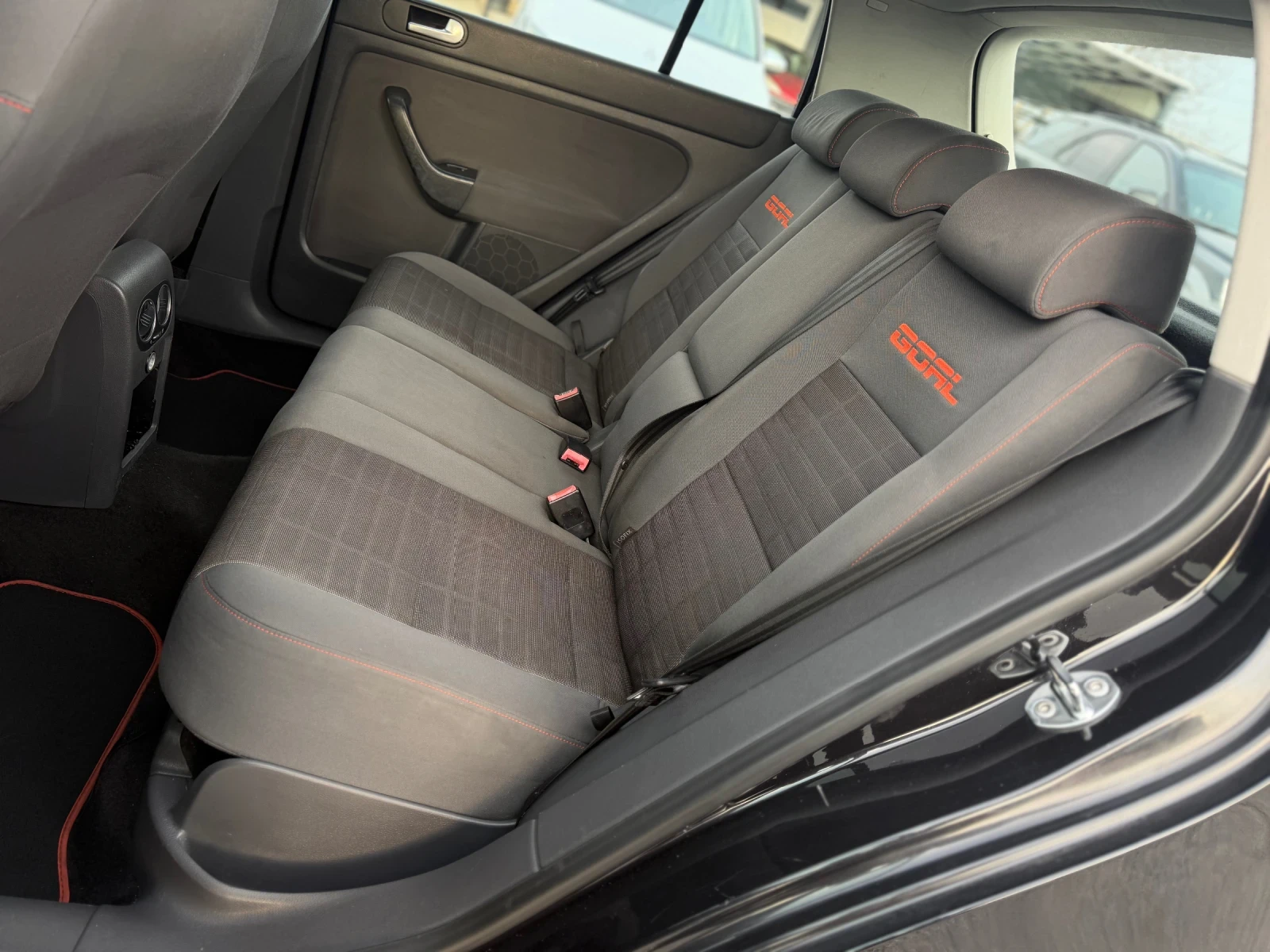 VW Golf Plus 1.9TDI 105кс КЛИМАТРОНИК ПОДГРЕВ, снимка 12 - Автомобили и джипове - 53737351