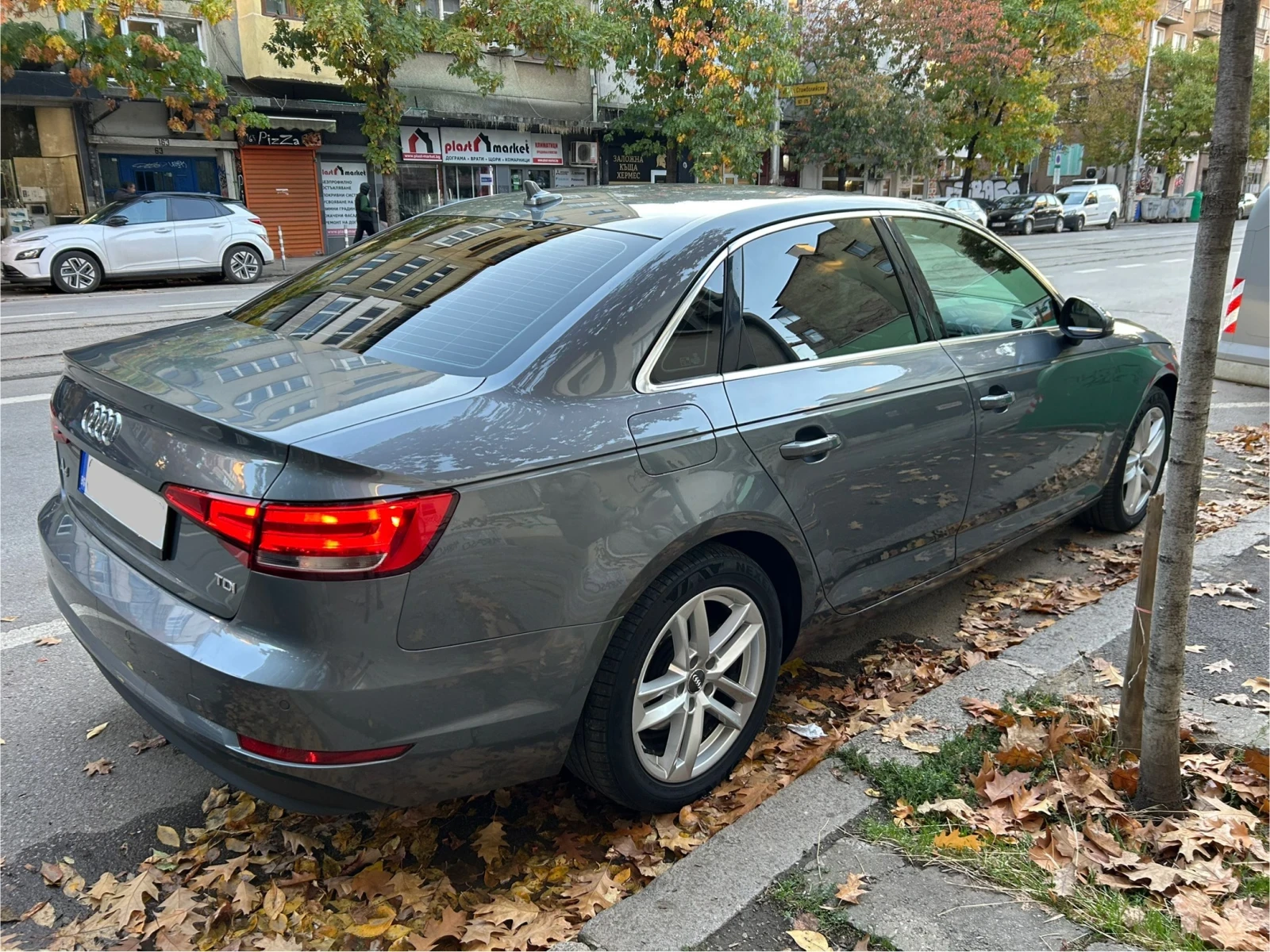 Audi A4 2.0TDI, снимка 3 - Автомобили и джипове - 53742458
