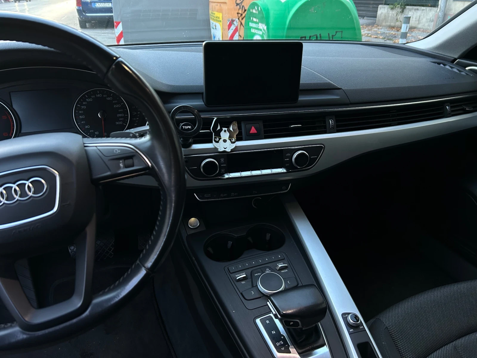 Audi A4 2.0TDI, снимка 8 - Автомобили и джипове - 53742458