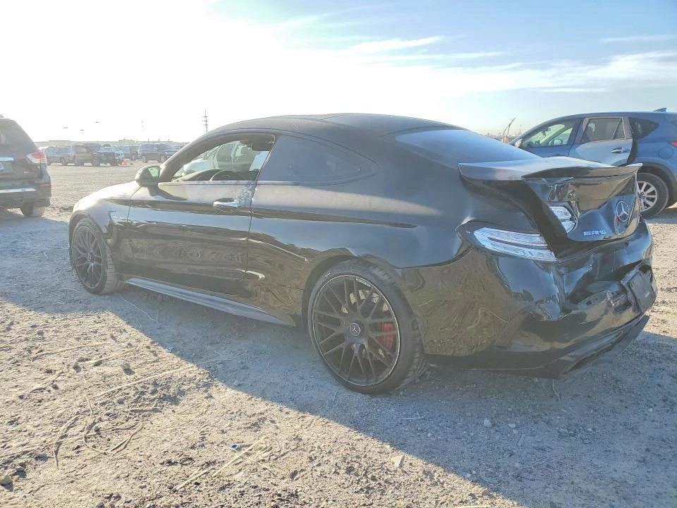 Mercedes-Benz C 63 AMG S| DISTRONIC| BURMESTER| ОБДУХ| ПАНО| MULTIBEAM , снимка 4 - Автомобили и джипове - 54115711