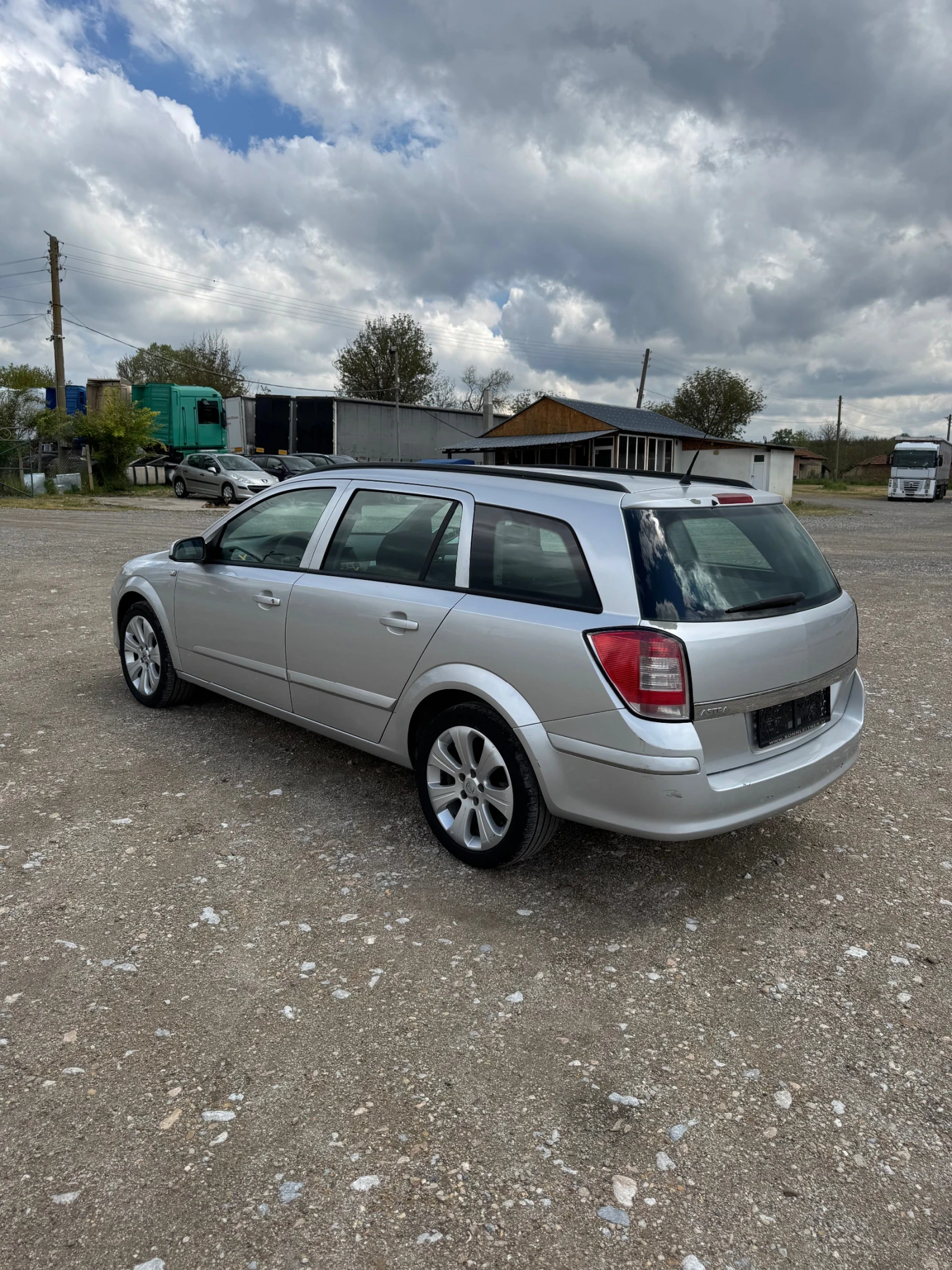 Opel Astra, снимка 3 - Автомобили и джипове - 54403181