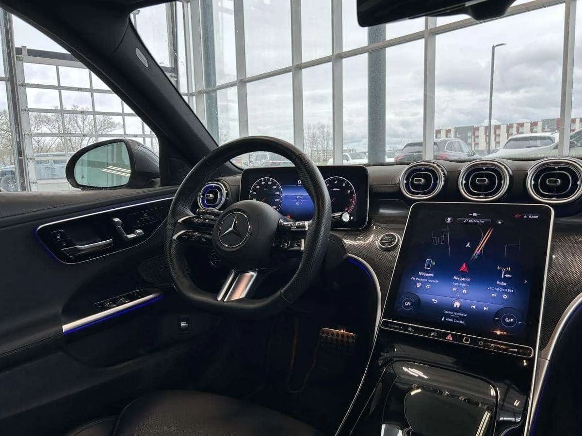Mercedes-Benz C 300 AMG Line * Фиксирана цена до БГ * Един собственик , снимка 8 - Автомобили и джипове - 54451239
