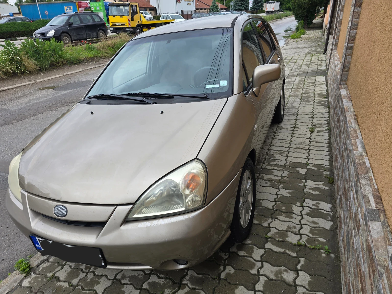 Suzuki Liana