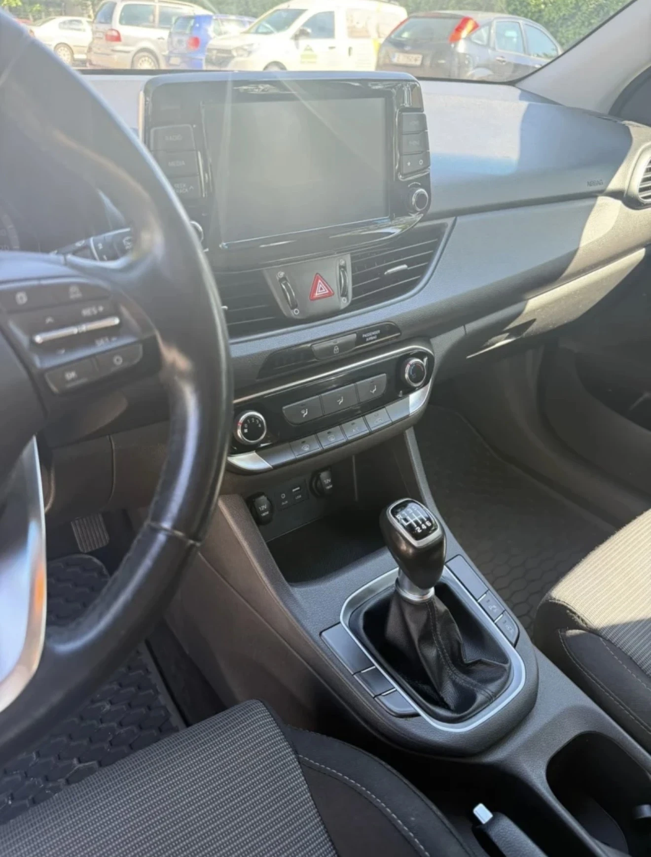 Hyundai I30 1.6 CRDI, снимка 11 - Автомобили и джипове - 54910558
