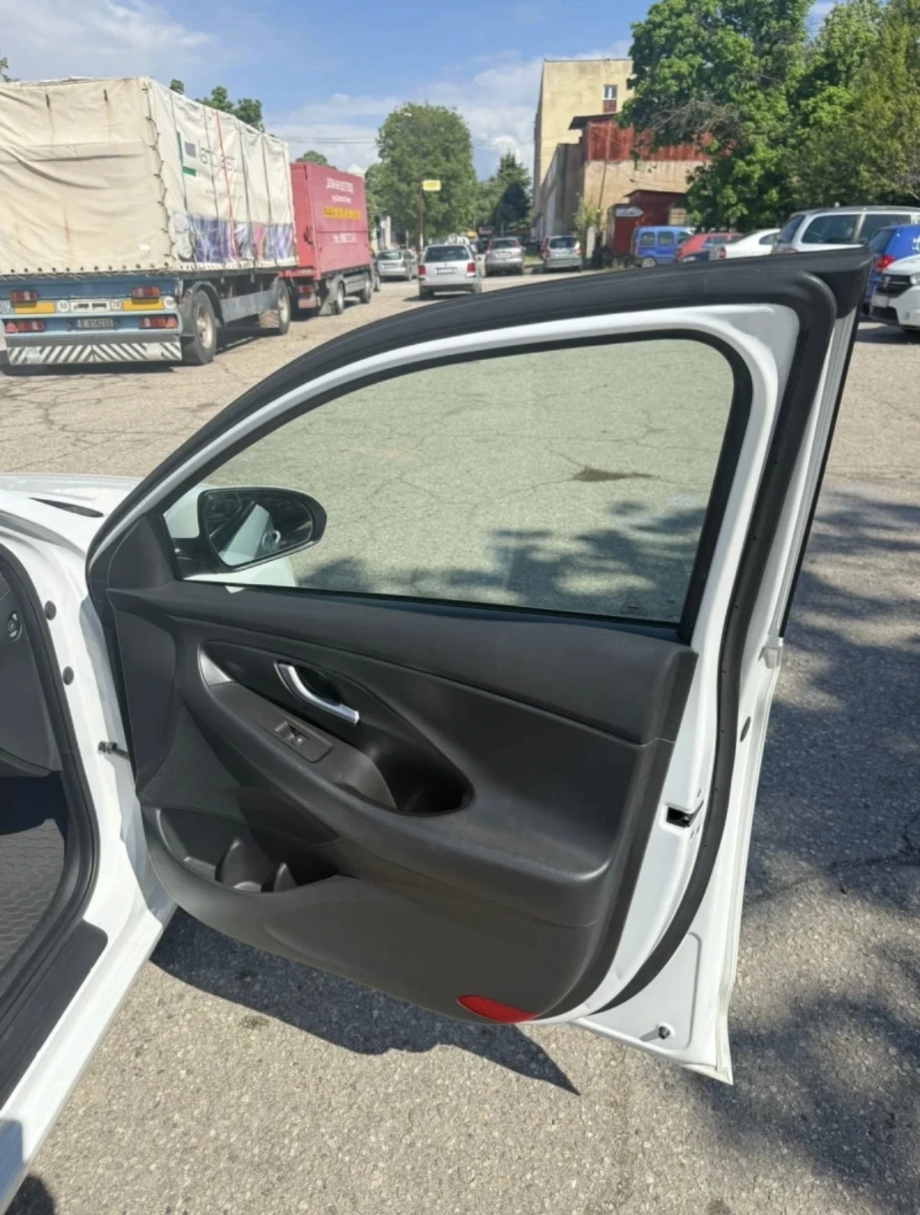 Hyundai I30 1.6 CRDI, снимка 7 - Автомобили и джипове - 54910558
