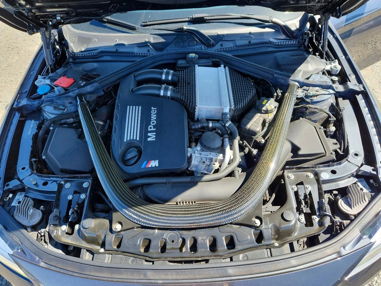 BMW M4 * CARBON* HEAD-UP* CAMERA* КОЖА* ПОДГРЕВ* , снимка 11 - Автомобили и джипове - 55010372