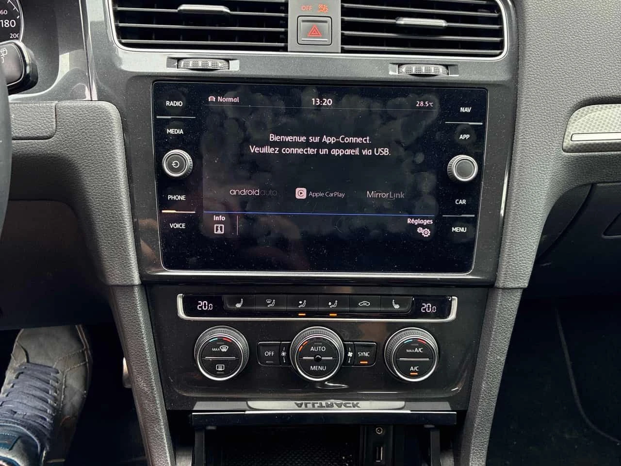 VW Alltrack * Manual * АВТОКРЕДИТ БЕЗ ПЪРВОНАЧАЛНА ВНОСКА* , снимка 9 - Автомобили и джипове - 55281242