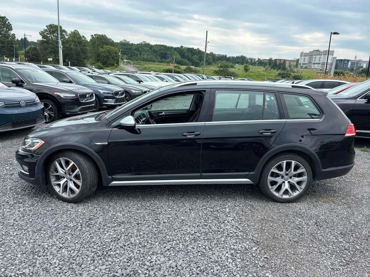 VW Alltrack * Manual * АВТОКРЕДИТ БЕЗ ПЪРВОНАЧАЛНА ВНОСКА* , снимка 2 - Автомобили и джипове - 55281242
