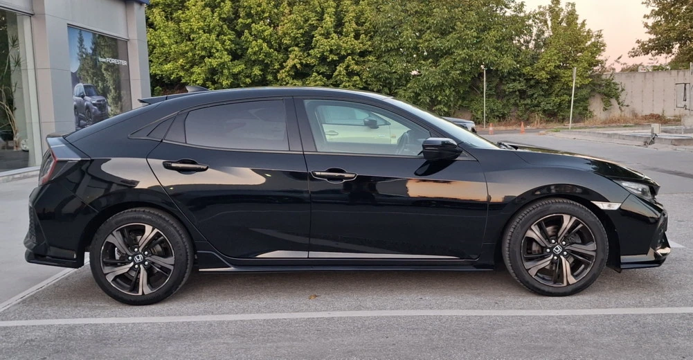 Honda Civic 1.5 i-VTEC Turbo Sport AT, снимка 5 - Автомобили и джипове - 55461047