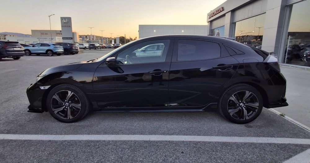 Honda Civic 1.5 i-VTEC Turbo Sport AT, снимка 9 - Автомобили и джипове - 55461047