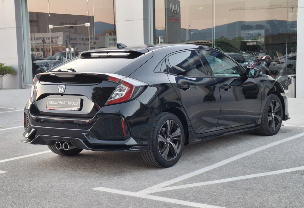 Honda Civic 1.5 i-VTEC Turbo Sport AT, снимка 6 - Автомобили и джипове - 55461047