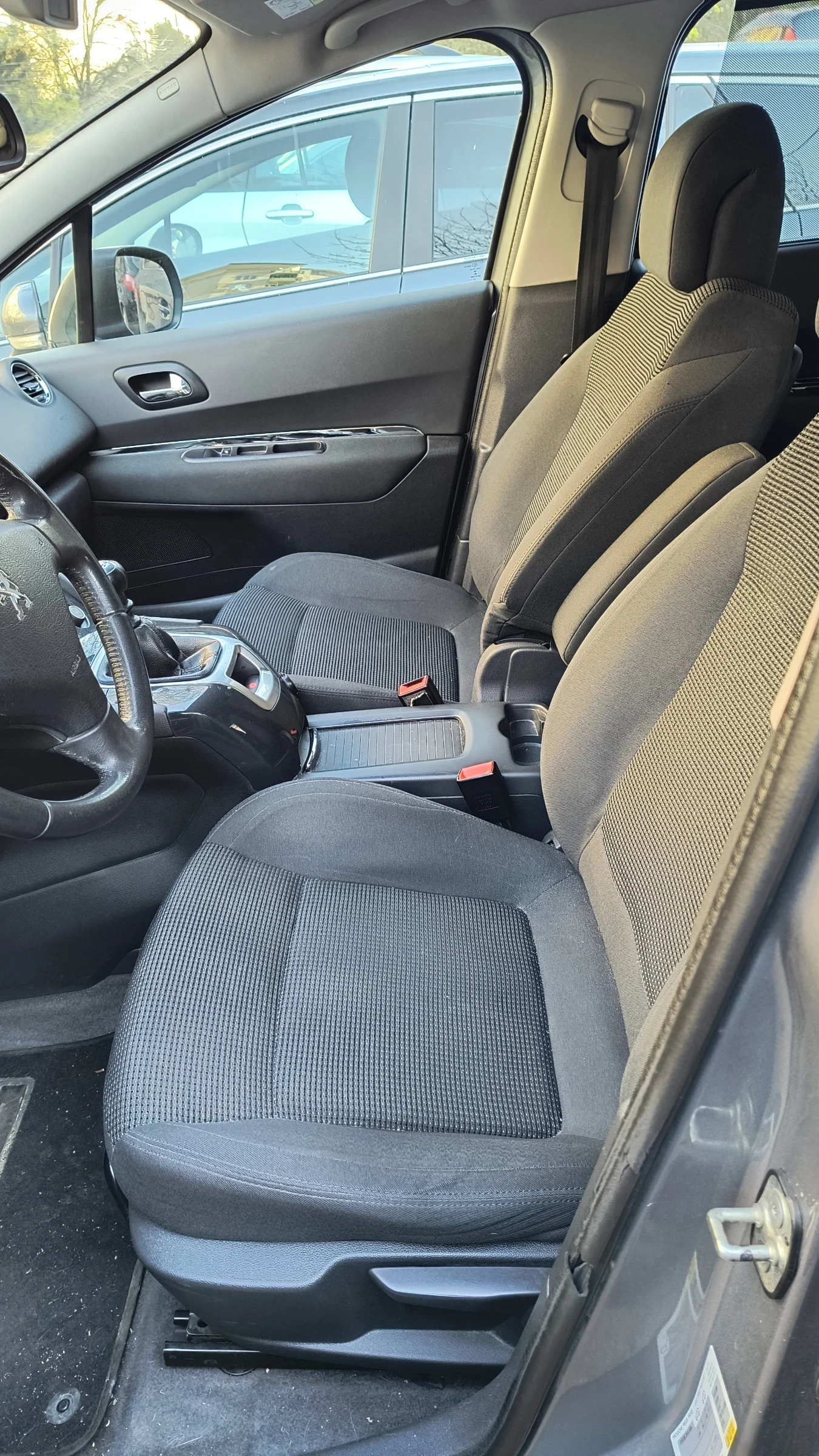 Peugeot 5008 1.6 e-HDI, 6+ 1, 120hp, Euro 6B, регистрирана , снимка 7 - Автомобили и джипове - 55637267