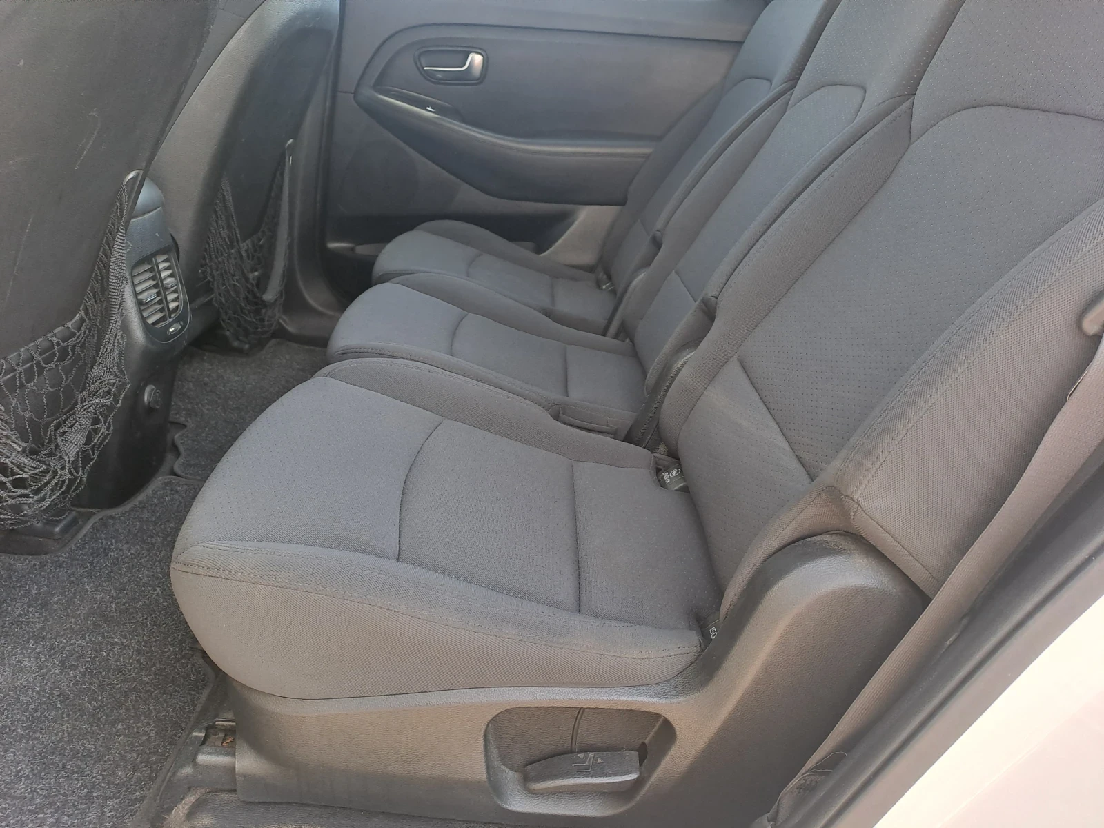 Kia Carens 1, 7CRDI, EVRO5B, LED, KLIMA, снимка 8 - Автомобили и джипове - 55665242