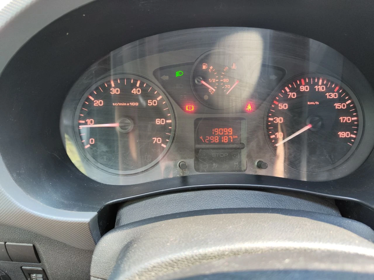 Peugeot Partner, снимка 15 - Автомобили и джипове - 55747837