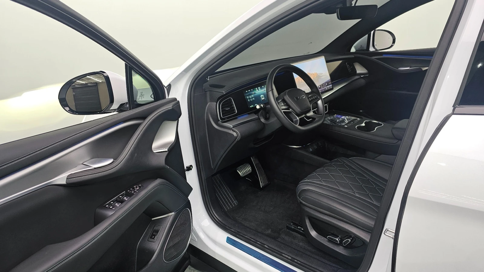 BYD Sealion 7 КРАЙНА ЦЕНА ДО СОФИЯ, снимка 6 - Автомобили и джипове - 56111551