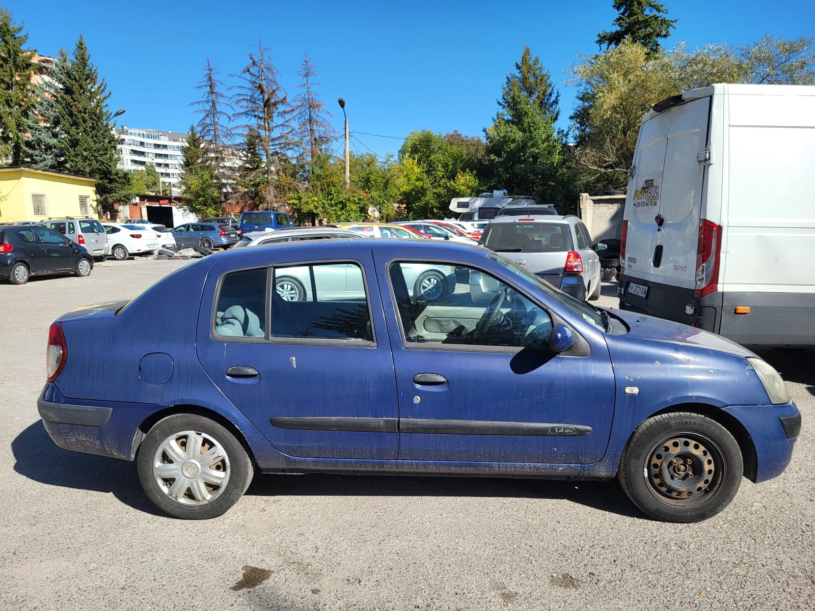 Renault Symbol, снимка 3 - Автомобили и джипове - 56360071