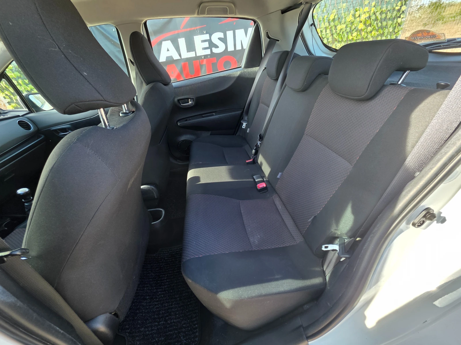 Toyota Yaris  III-1.4 D-4D, снимка 13 - Автомобили и джипове - 56621586