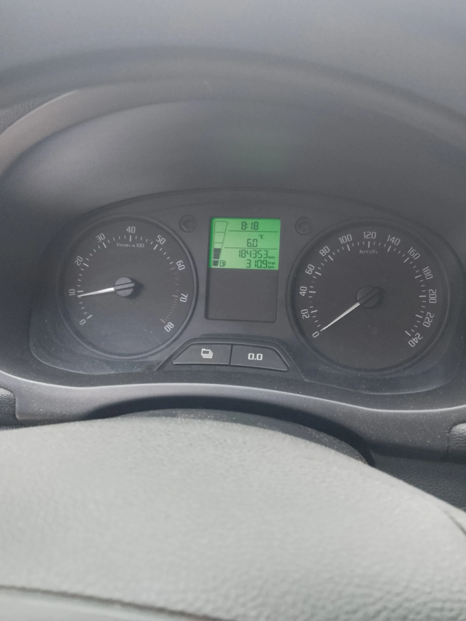 Skoda Fabia 1.2, снимка 12 - Автомобили и джипове - 56672222
