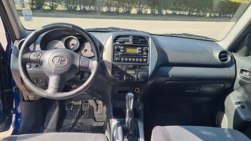 Toyota Rav4, снимка 6 - Автомобили и джипове - 47204440