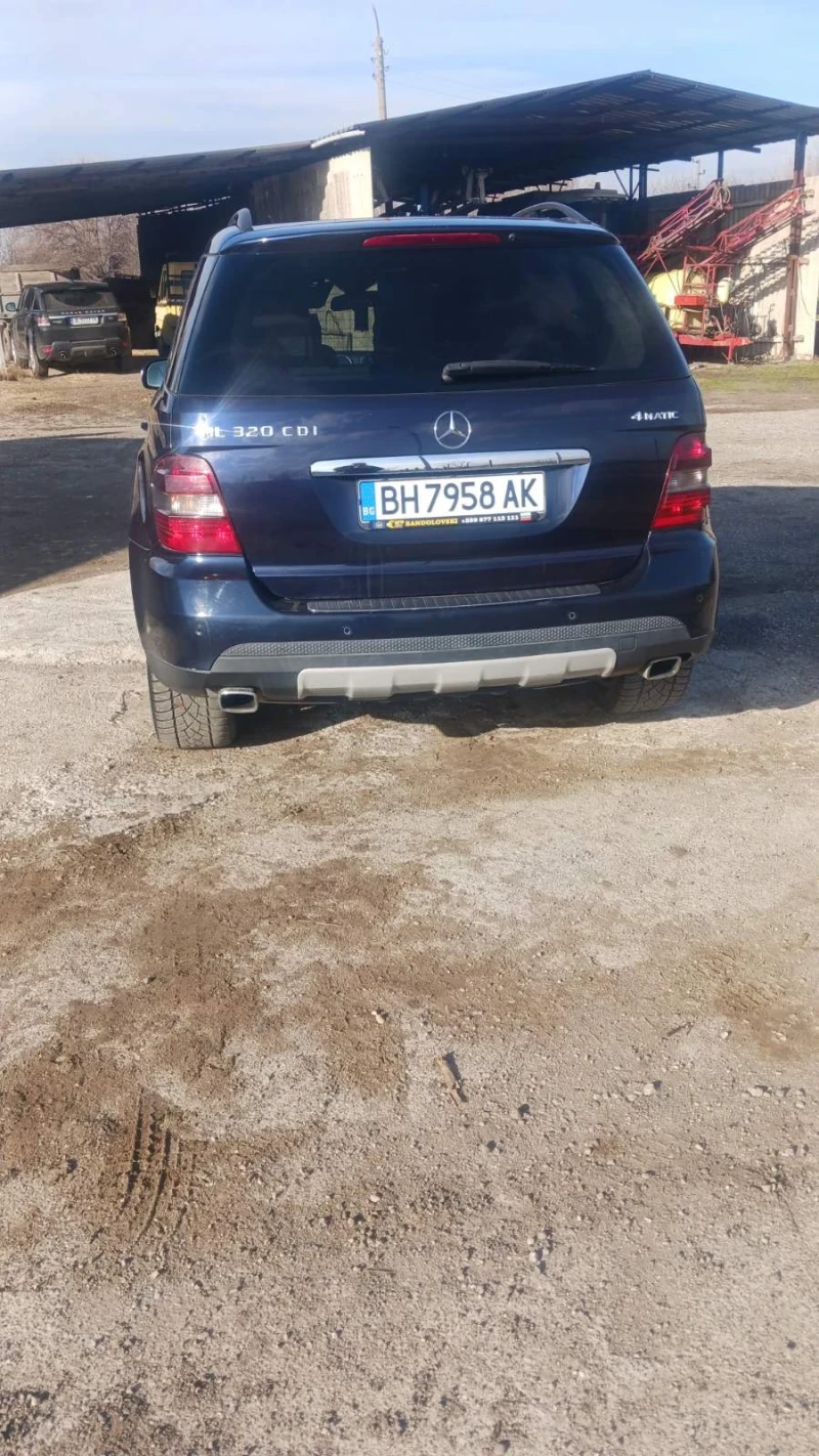 Mercedes-Benz ML 320, снимка 9 - Автомобили и джипове - 48933721