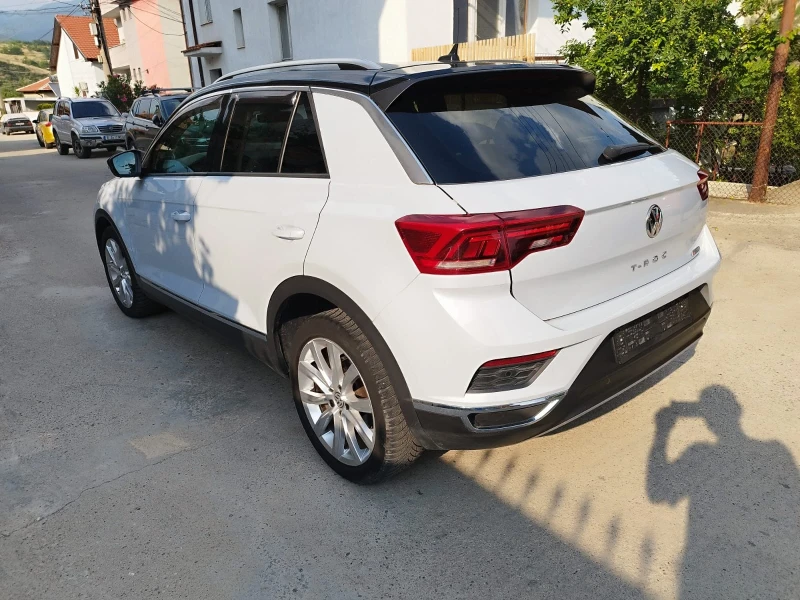 VW T-Roc, снимка 3 - Автомобили и джипове - 52338785
