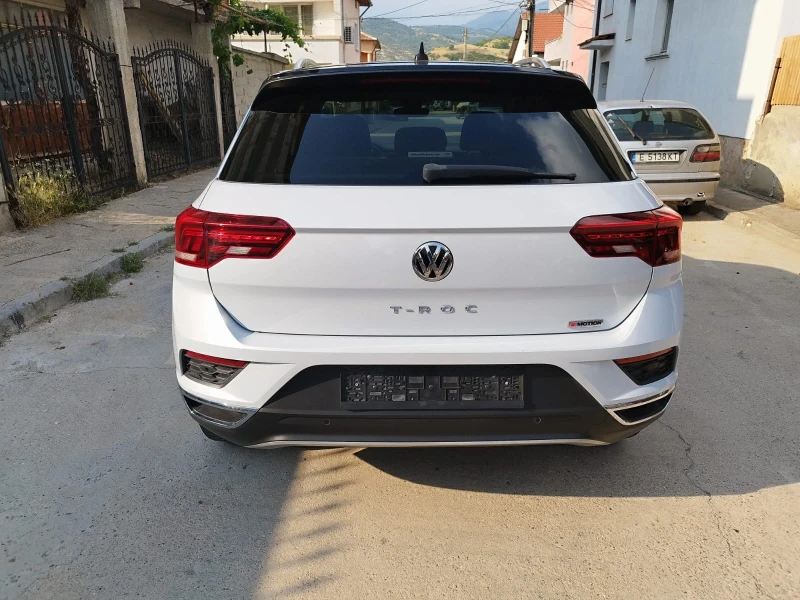 VW T-Roc, снимка 4 - Автомобили и джипове - 52338785
