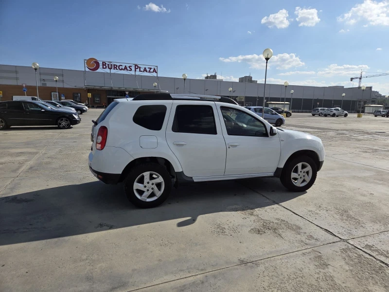 Dacia Duster 1.6i, 4?4, снимка 2 - Автомобили и джипове - 52595135