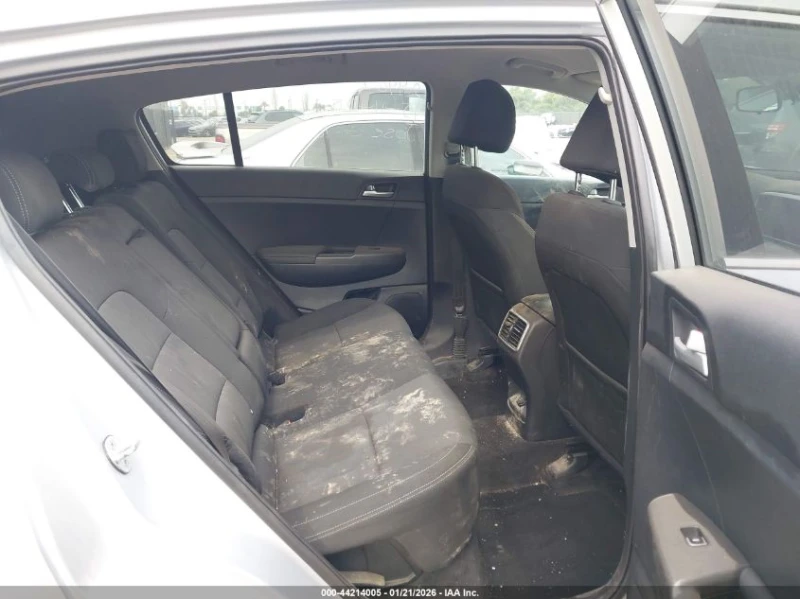 Kia Sportage 2.4l Lx, снимка 8 - Автомобили и джипове - 53577466