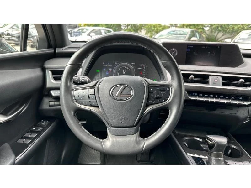 Lexus UX, снимка 9 - Автомобили и джипове - 47082555