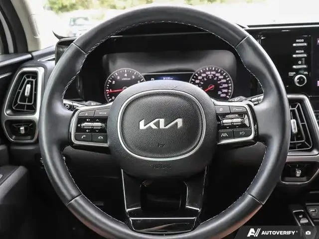 Kia Sorento  X Line* CARFAX* МЪРТВА ТОЧКА* ПОДГРЕВИ, снимка 17 - Автомобили и джипове - 53225432