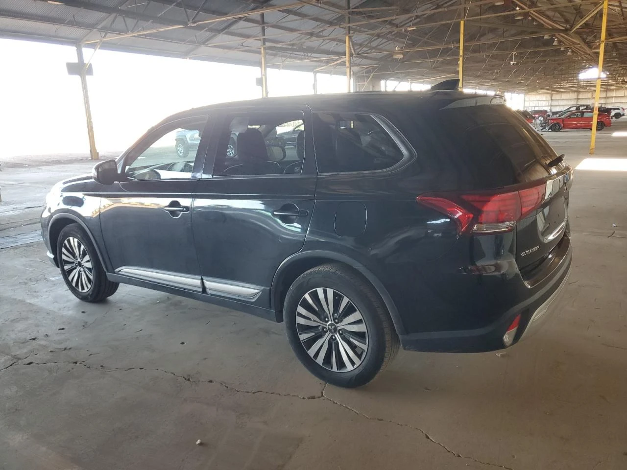 Mitsubishi Outlander 2020 MITSUBISHI OUTLANDER SE - изображение 4