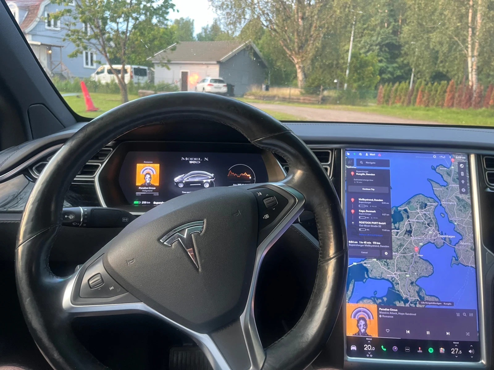 Tesla Model X  - изображение 5