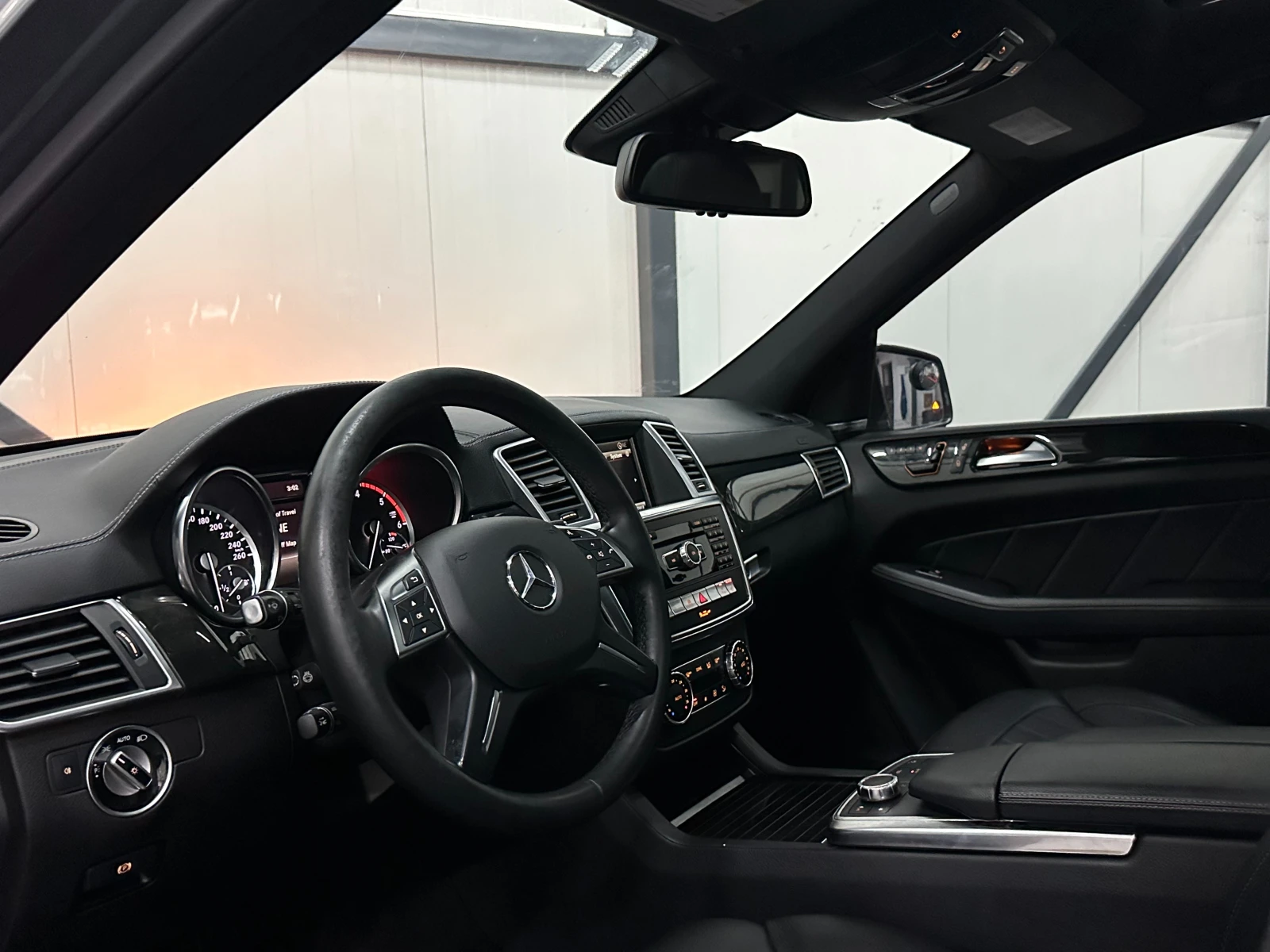 Mercedes-Benz GL 350 * 6+ 1* AMG* ВАКУУМ* DISTR* 360* , снимка 8 - Автомобили и джипове - 53035963