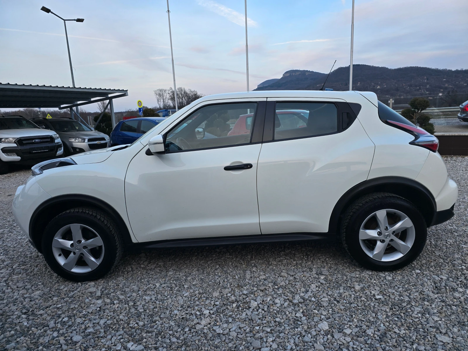 Nissan Juke 1, 5 DCI !! FACE LIFT !!! НОВ ВНОС !! ЕВРО 6 Б !! , снимка 2 - Автомобили и джипове - 53922039