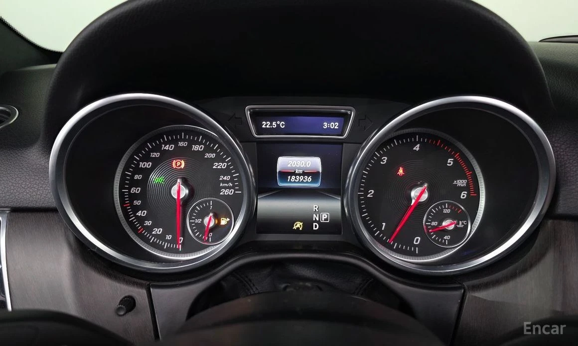 Mercedes-Benz GLE 350, снимка 8 - Автомобили и джипове - 54224090