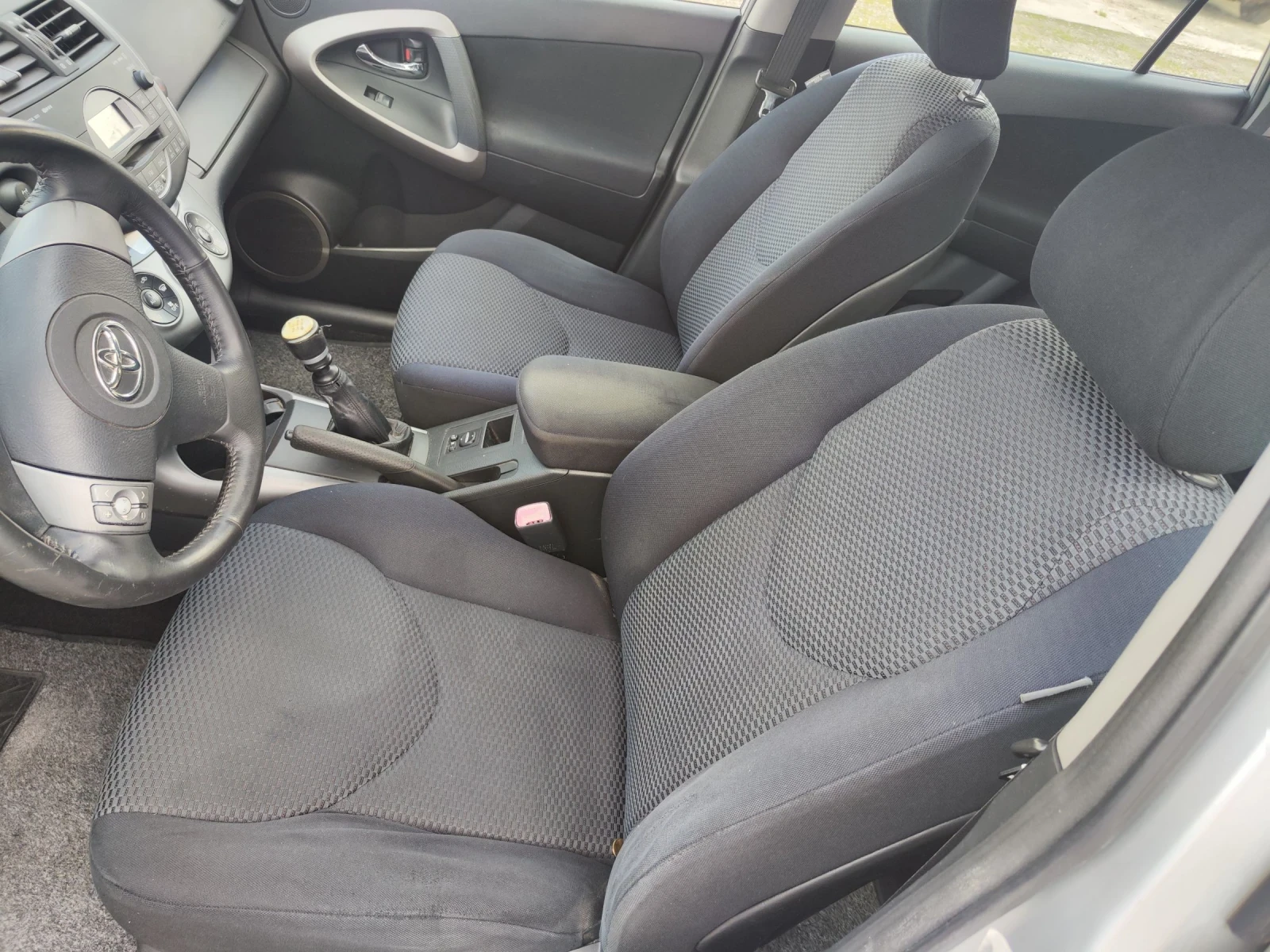 Toyota Rav4 2.2 D4D 136 к.с., снимка 10 - Автомобили и джипове - 54814819